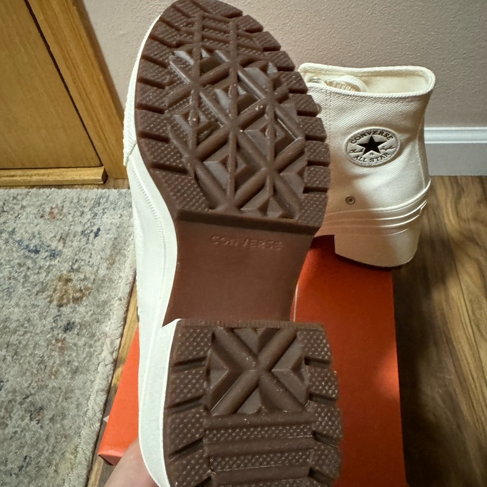 New Converse Chuck 70 size 5 women boots - Picture 3 of 6